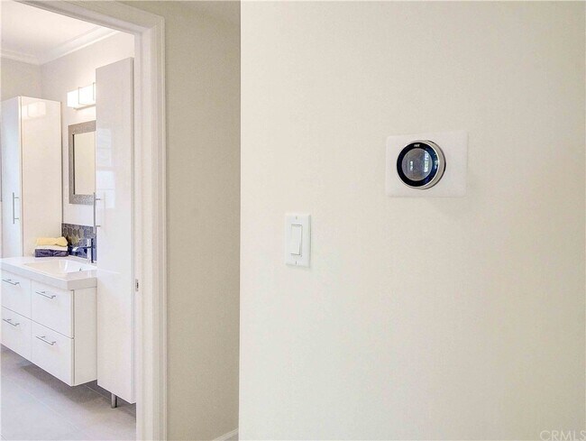 Building Photo - 15931 Tuba St