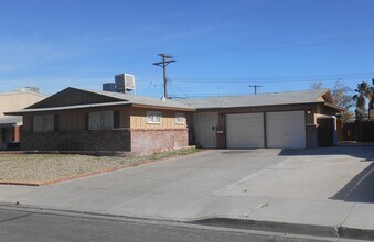 Building Photo - 232 Catalini St