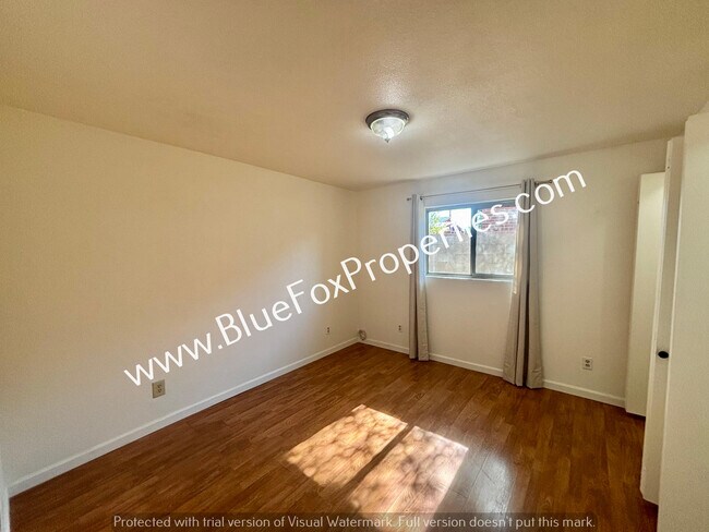 Building Photo - 2819 E 20th St