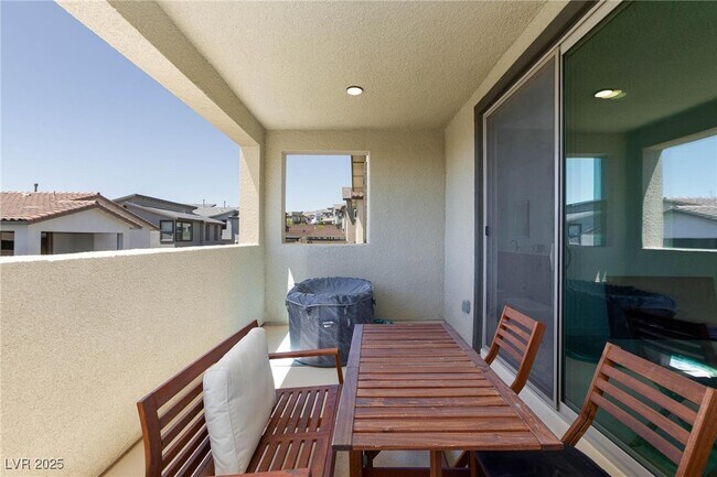 Building Photo - 836 Carlon Hls Ave