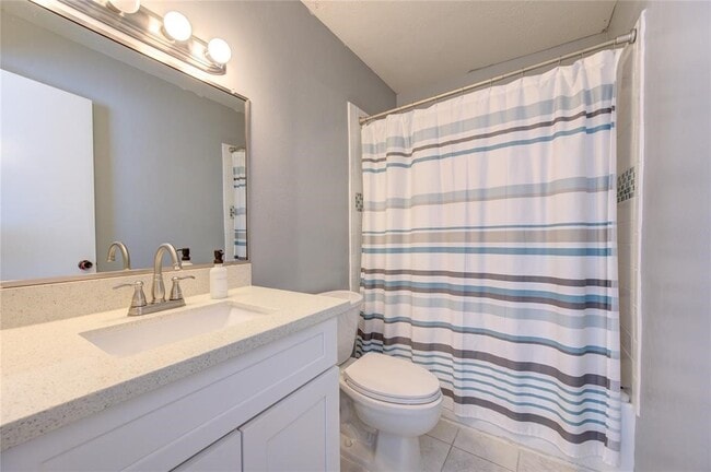 Building Photo - 2379 Briarwest Blvd