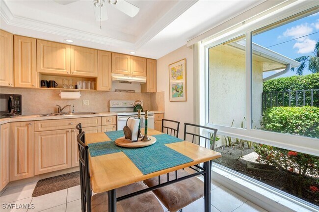 Building Photo - 83 Glades Blvd