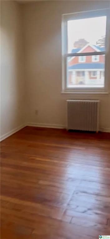 Building Photo - 704 6th Ave