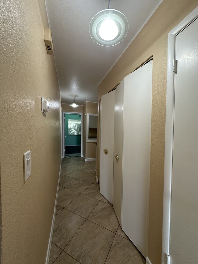 Building Photo - 4296 Sandcastle Dr