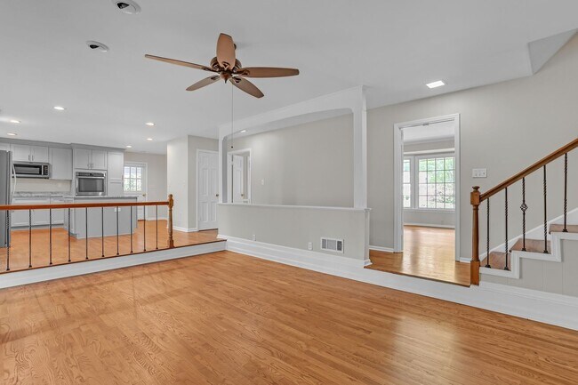 Building Photo - Prestigious Dunwoody Georgia