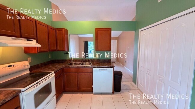 Building Photo - 12209 Coral Reef Dr