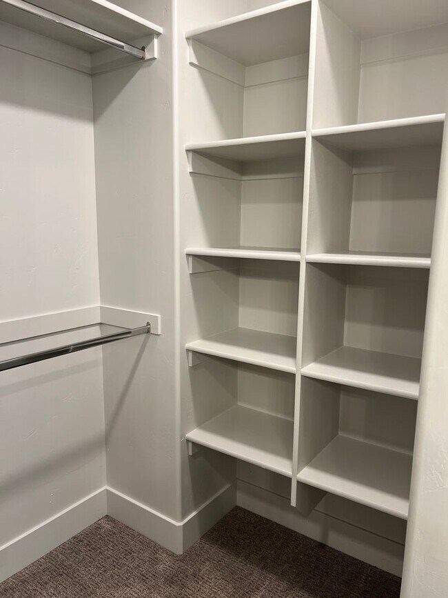 Building Photo - Beautiful 3 Bed, 2.5 Bath Townhome in Summerfield Subdivision | $1,995/month