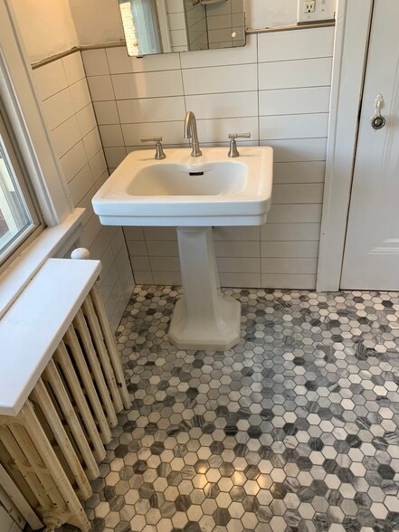 Building Photo - 2628 Traymore Rd