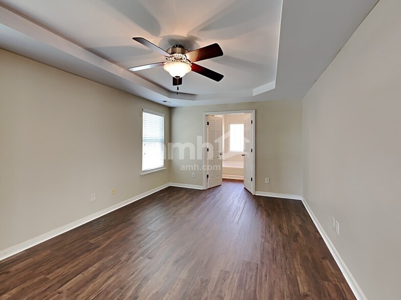 Building Photo - 5145 Chasteal Trail