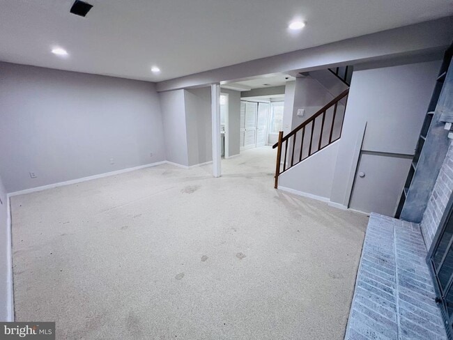 Building Photo - 305 Gundry Dr