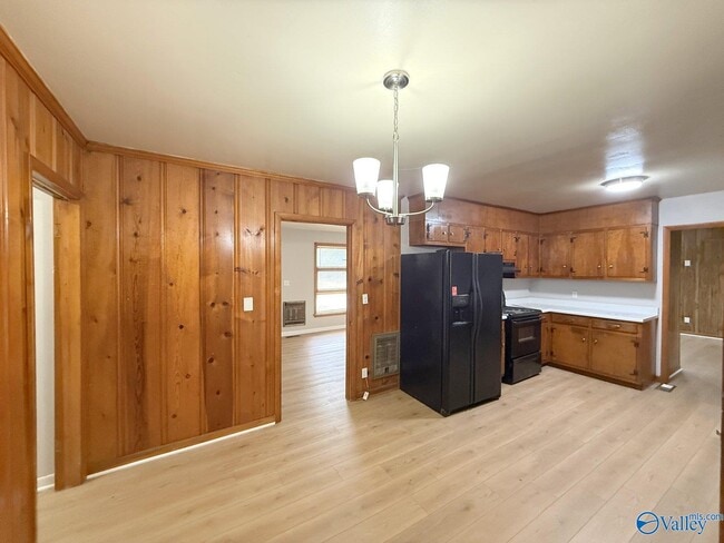 Building Photo - 2106 NW Sullivan Rd