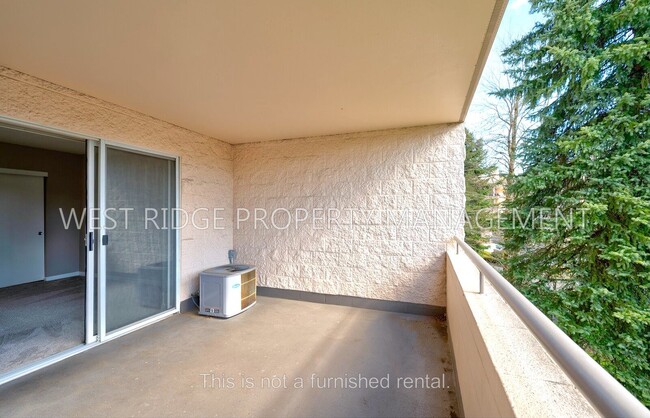 Building Photo - 6665 W Burnside Rd