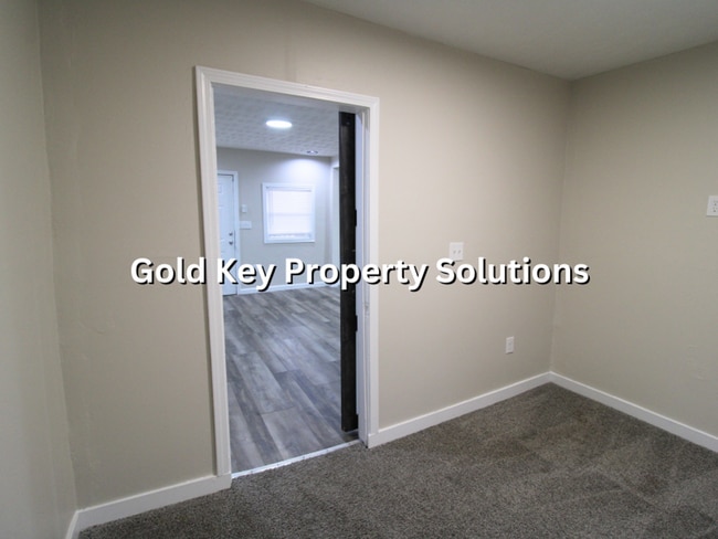 Building Photo - Updated 3 BR 1 BA House with Upgraded Appliances (SECTION 8 APPROVED)