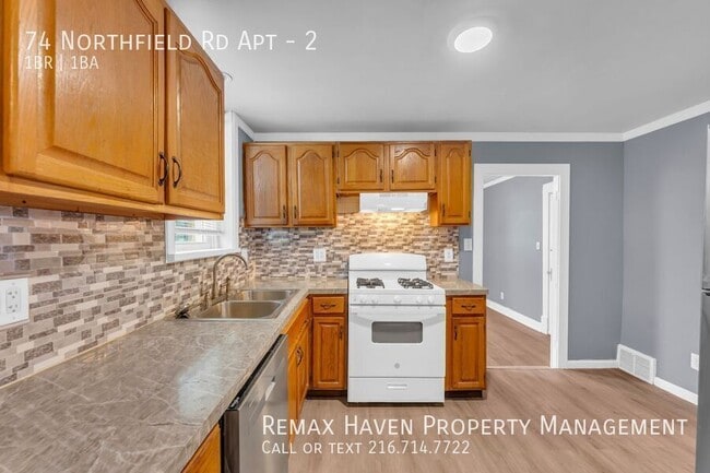 Building Photo - 74 Northfield Rd