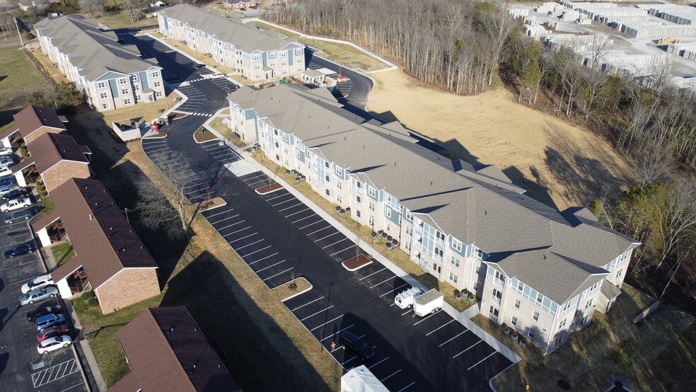 Building Photo - Limestone Trail Apartments