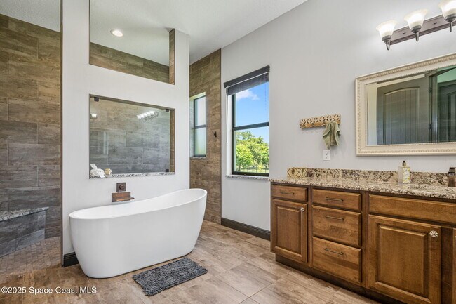 Building Photo - 6725 S Tropical Trail