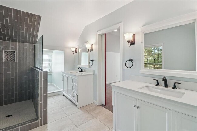 Building Photo - 2649 Jefferson Terrace