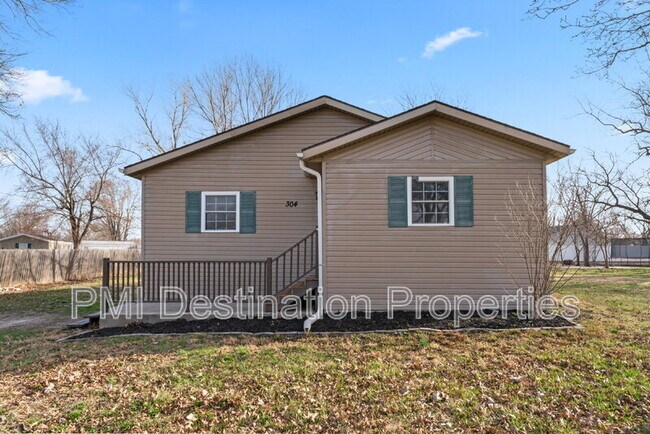 Building Photo - 304 Beech St