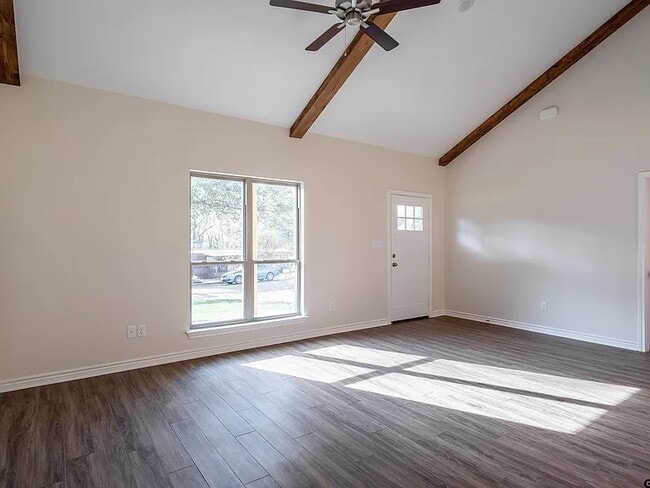 Building Photo - 215 Timberline Dr