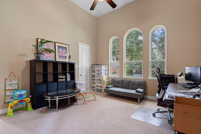 Building Photo - 10602 Comeaux Ln