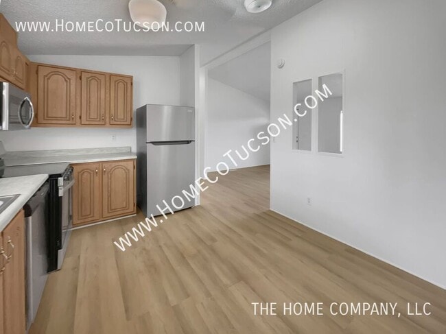 Building Photo - 1591 W Patton St