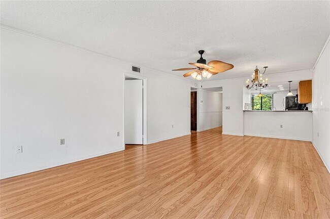 Building Photo - 108 Woodlands Ct