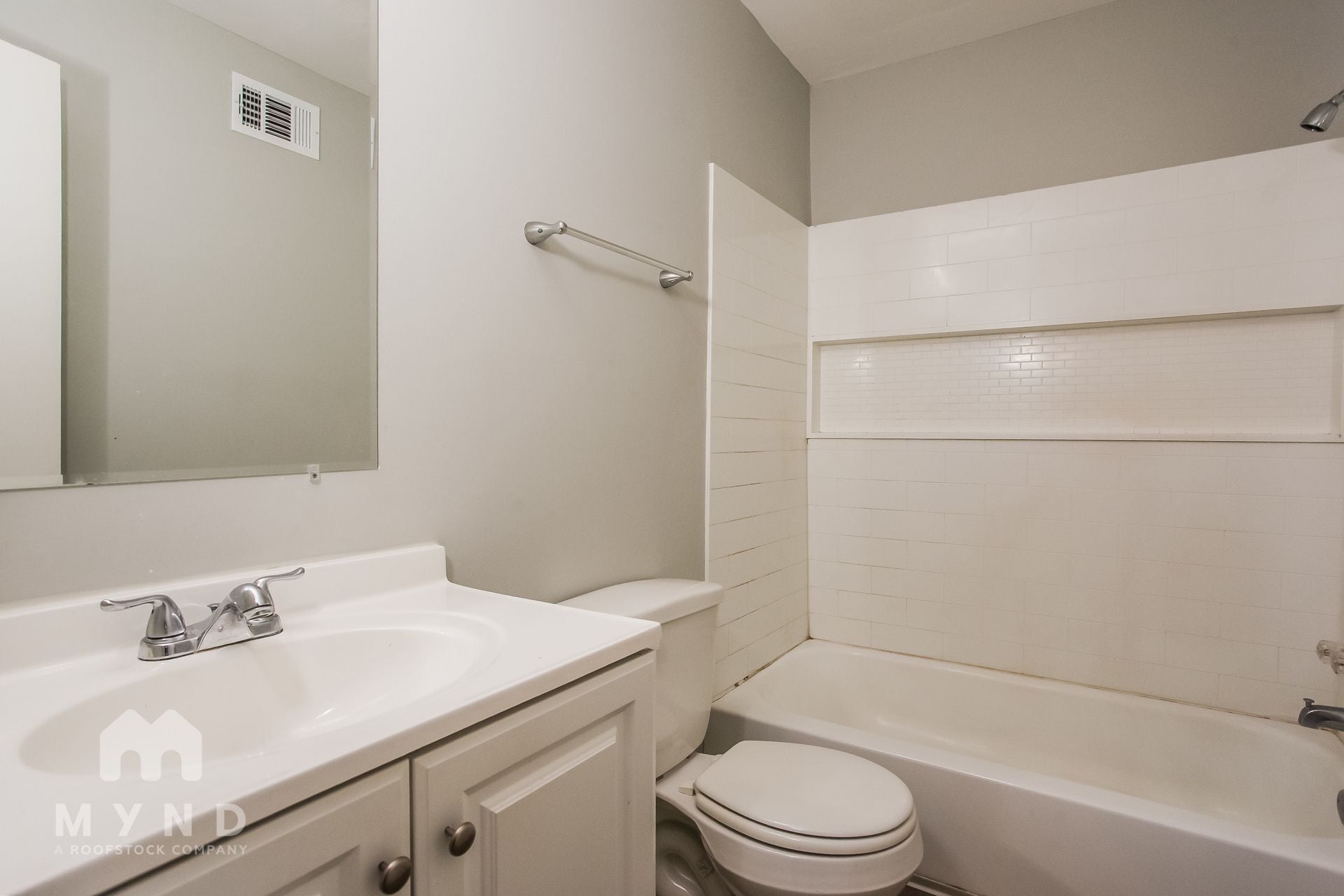 Building Photo - 3814 Silver Chalice Dr