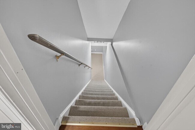 Building Photo - 16 Oak Leaf Ln