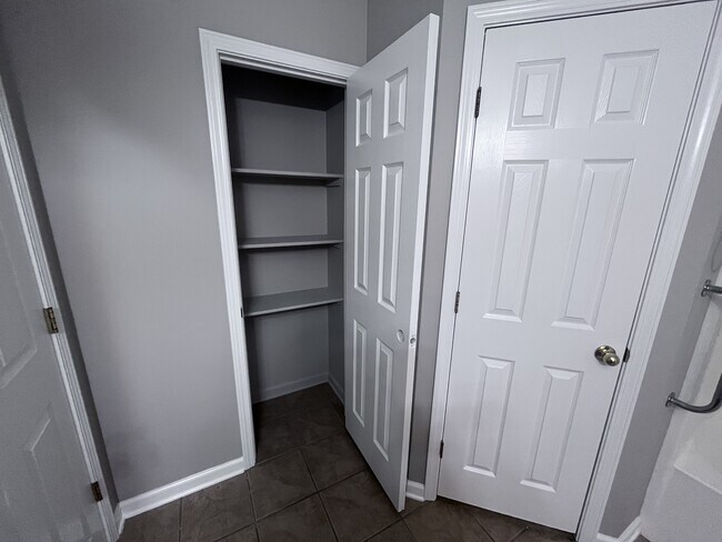 Building Photo - 54 W Plaza Blvd