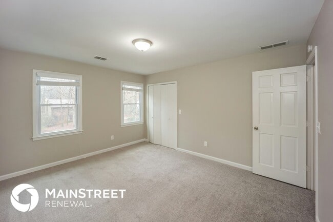 Building Photo - 300 Brandon Mill Cir