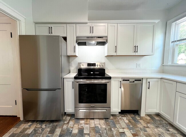 Building Photo - 4813 N College Ave