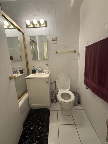 Building Photo - 4880 N Marine Dr
