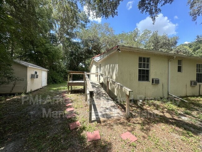 Building Photo - 721 W Socrum Loop Rd