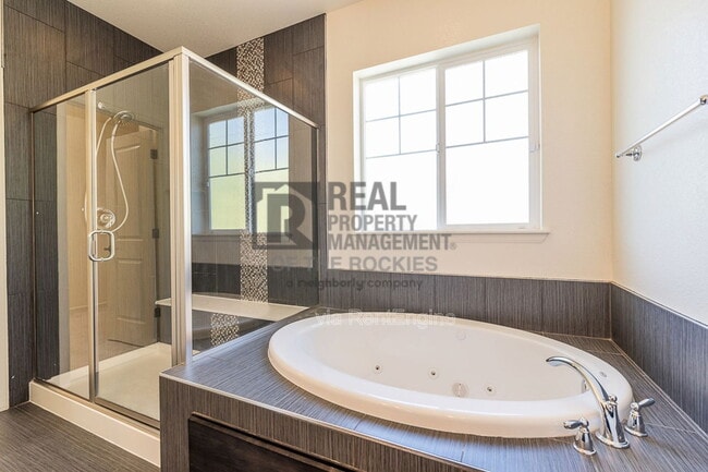 Building Photo - 5720 Big Canyon Dr