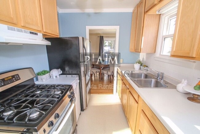 Building Photo - 4795 N Idlewild Ave