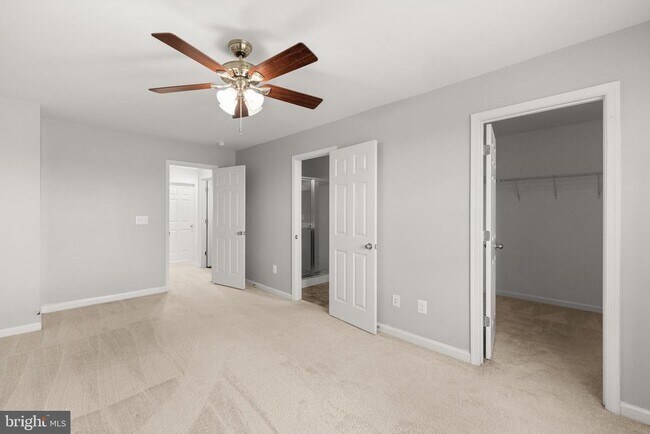 Building Photo - 111 Rotunda Dr