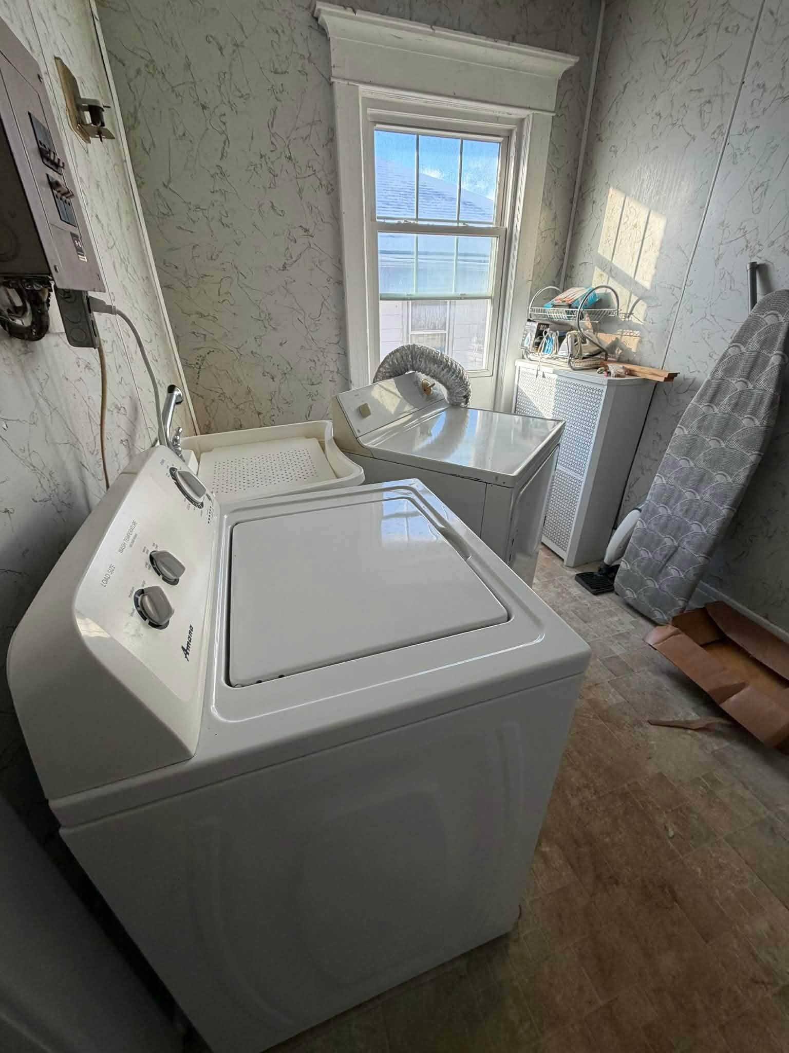 Laundry Room - 1843 Hertel Ave