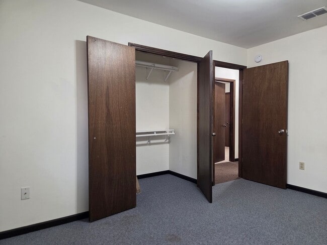 Building Photo - Quiet country rancher on large, secluded lot right at Route 1 and 288