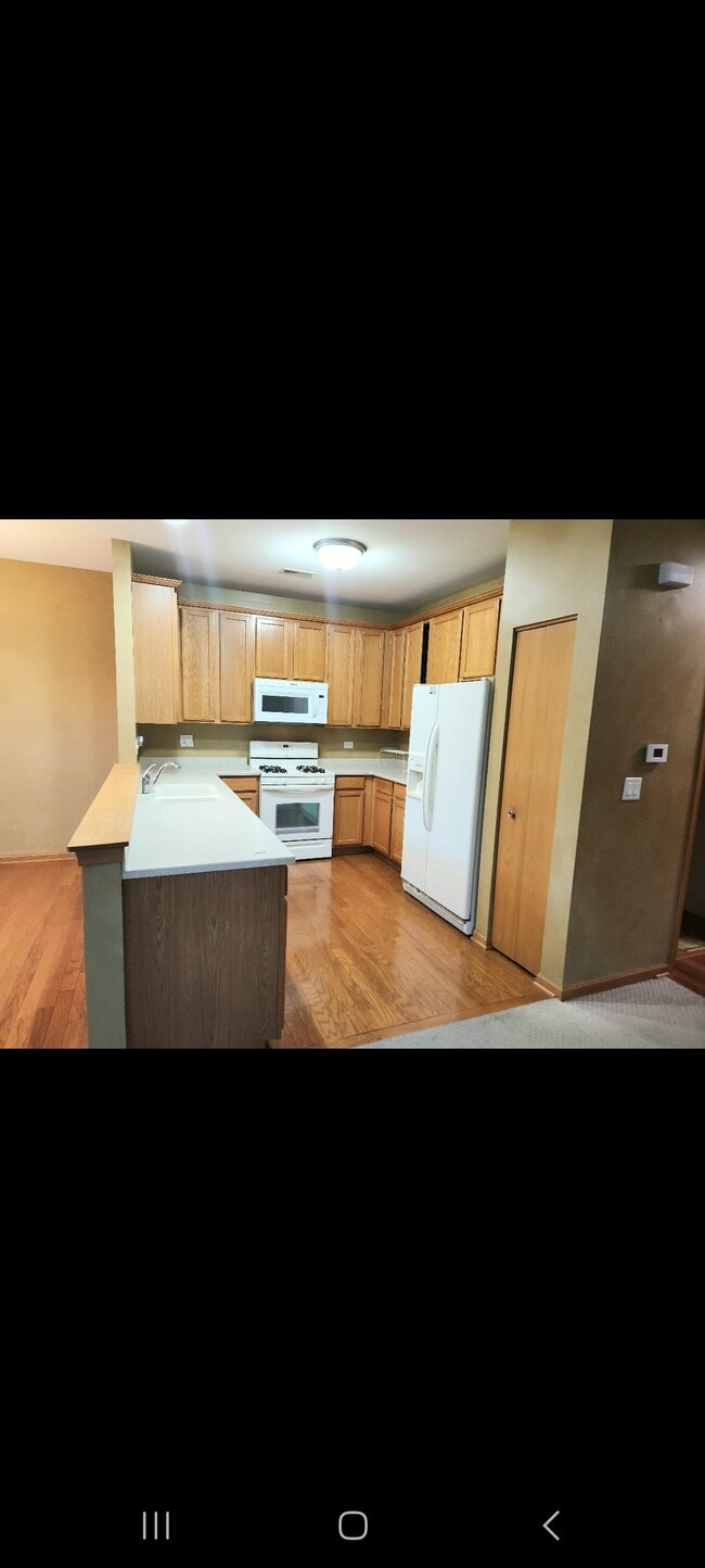 Building Photo - 1547 Millbrook Dr