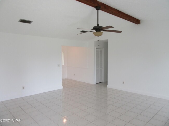 Building Photo - 3218 Game Farm Rd