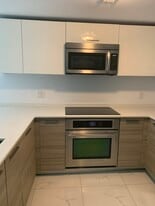 Building Photo - 1300 brickell bay Dr