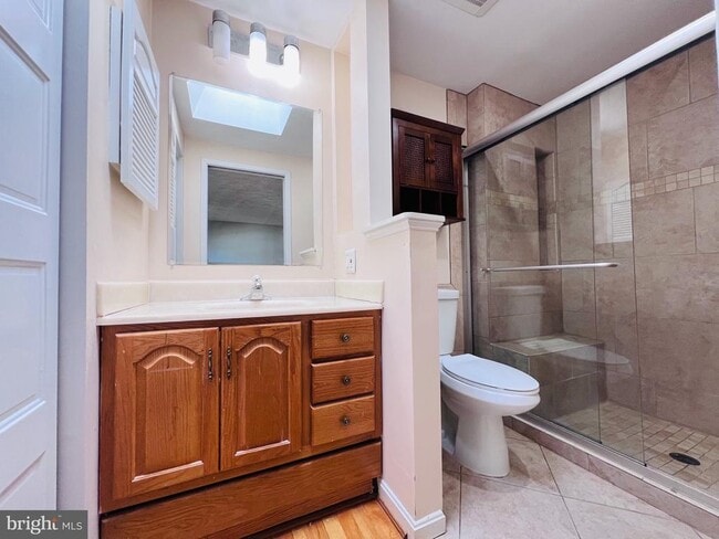 Building Photo - 305 Gundry Dr