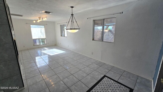 Building Photo - 4050 S Kostka Ave