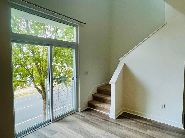 main floor - 506 N Mangum St