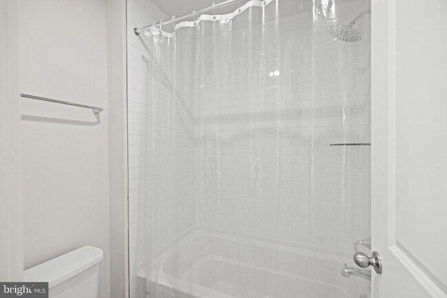 Building Photo - 1548 Meadowlark Glen Rd