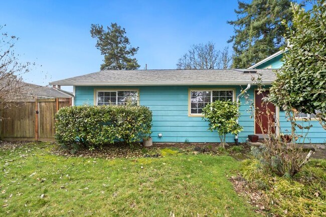 Building Photo - 8715 N Washburne Ave