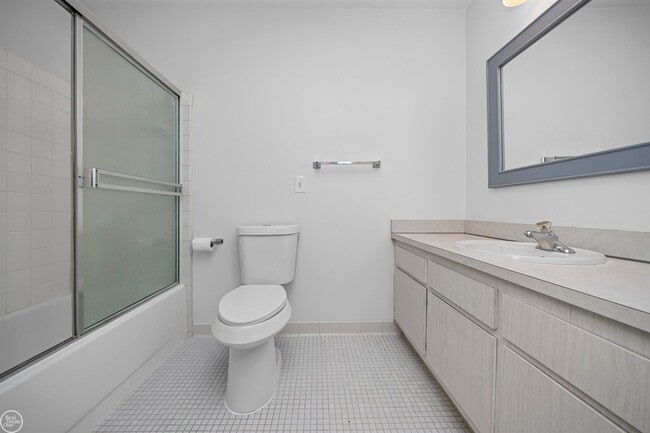 Building Photo - 24692 N Meadow Dr