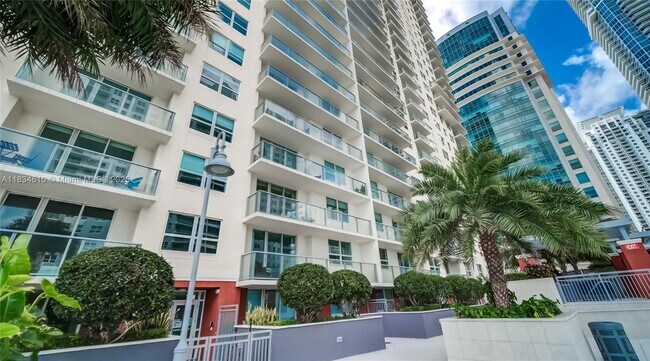 Building Photo - 1155 Brickell Bay Dr