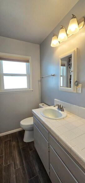 Building Photo - 3244 Hackett Ave