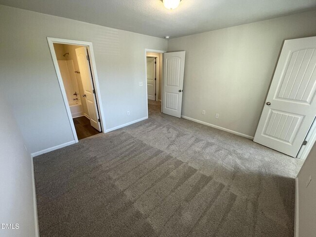 Building Photo - 2062 Wiggins Village Dr